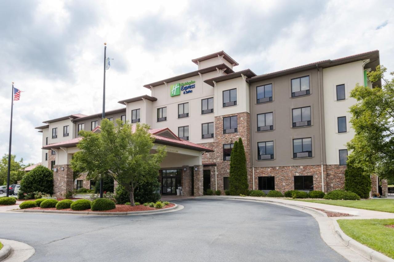 Holiday Inn Express & Suites Lexington North West-The Vineyard By Ihg Esterno foto