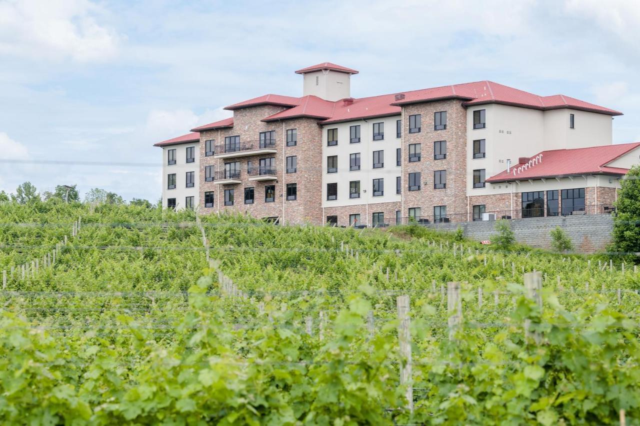 Holiday Inn Express & Suites Lexington North West-The Vineyard By Ihg Esterno foto