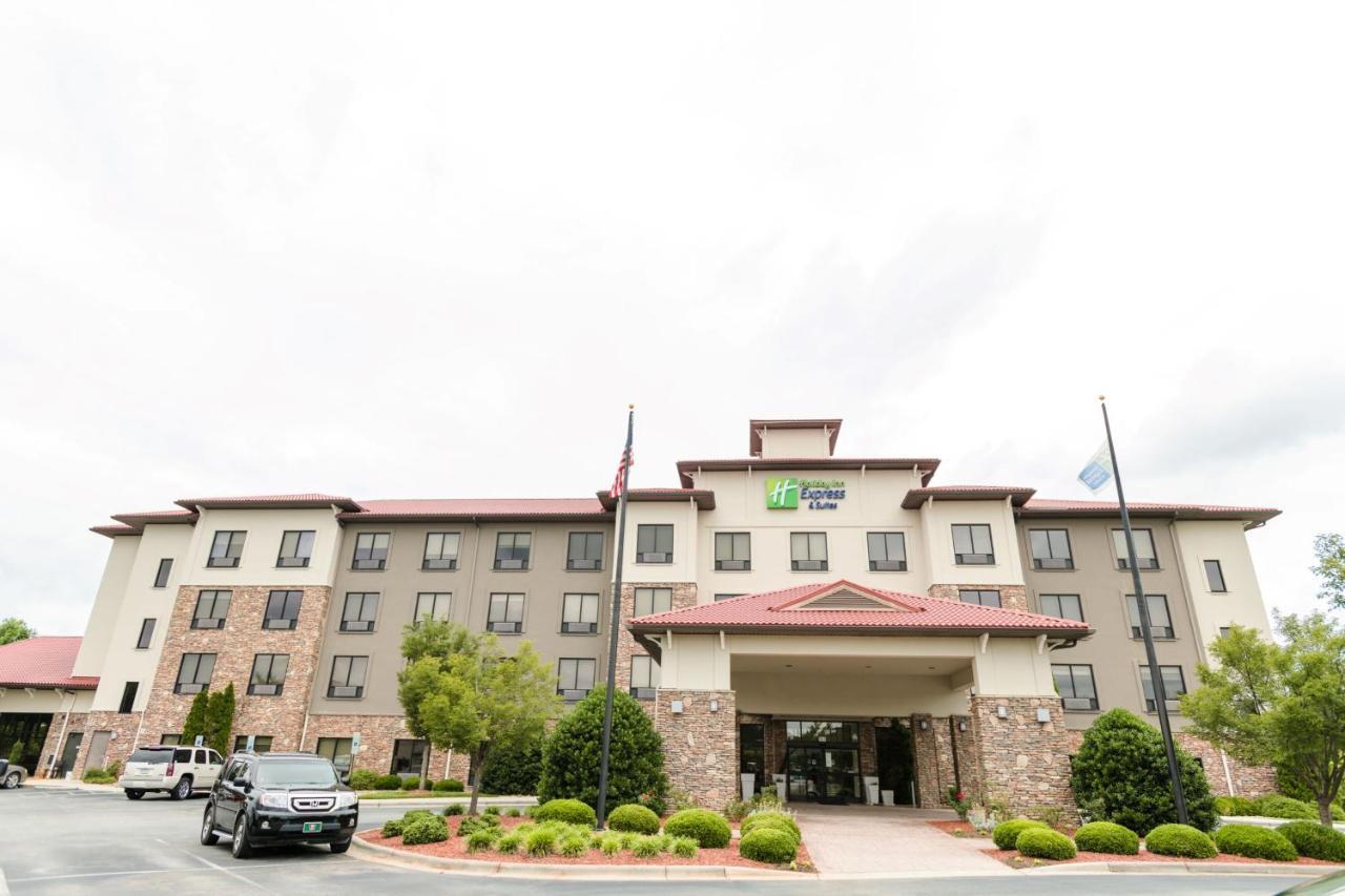 Holiday Inn Express & Suites Lexington North West-The Vineyard By Ihg Esterno foto