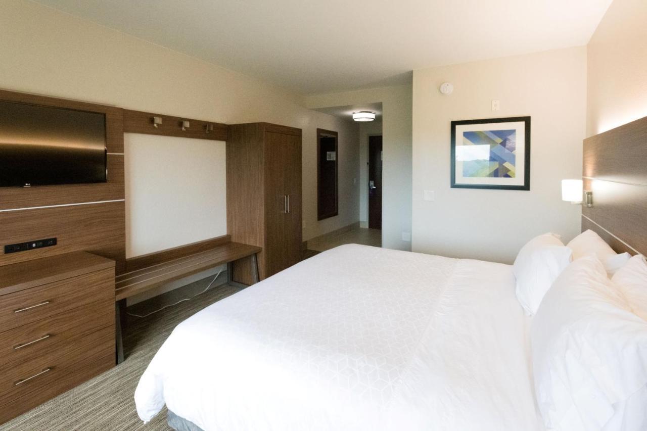Holiday Inn Express & Suites Lexington North West-The Vineyard By Ihg Esterno foto
