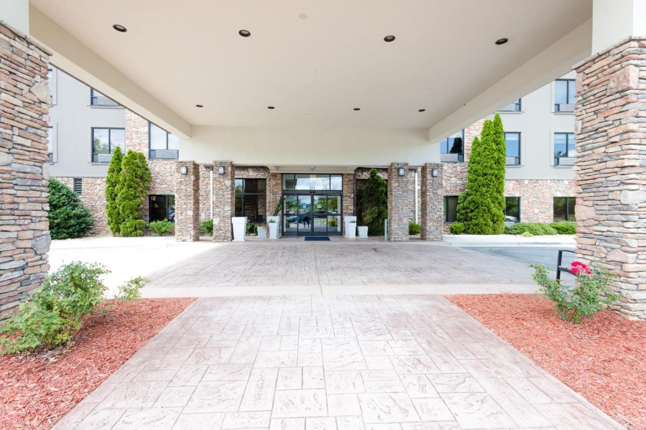 Holiday Inn Express & Suites Lexington North West-The Vineyard By Ihg Esterno foto