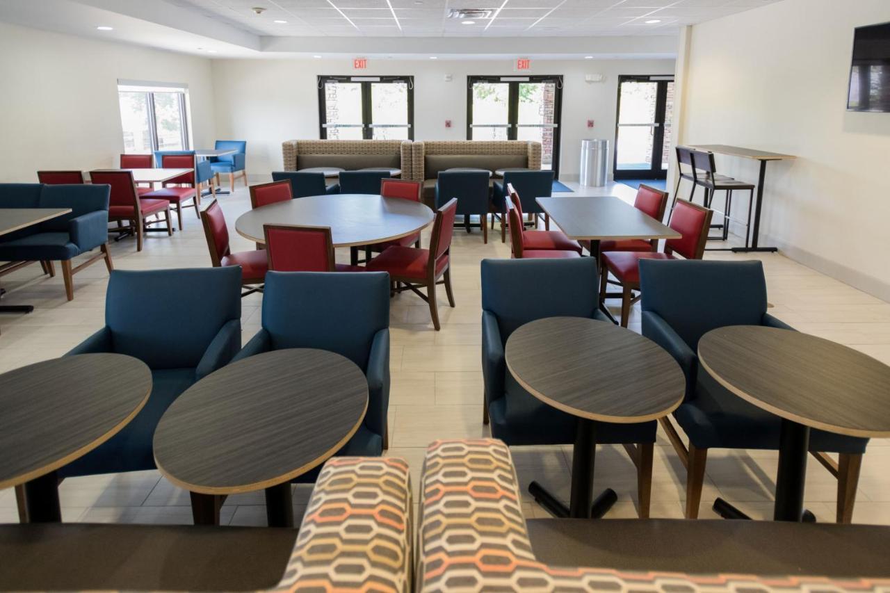 Holiday Inn Express & Suites Lexington North West-The Vineyard By Ihg Esterno foto