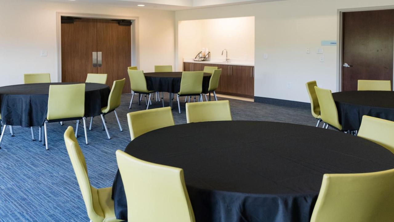 Holiday Inn Express & Suites Lexington North West-The Vineyard By Ihg Esterno foto
