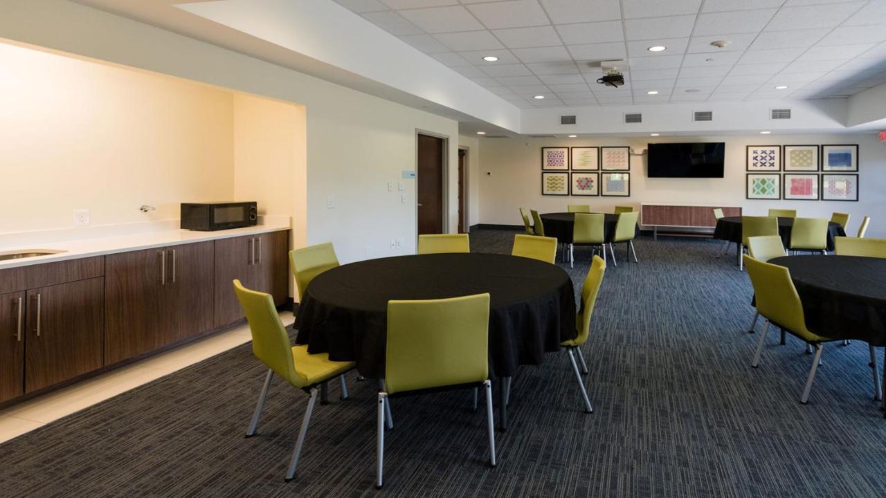 Holiday Inn Express & Suites Lexington North West-The Vineyard By Ihg Esterno foto
