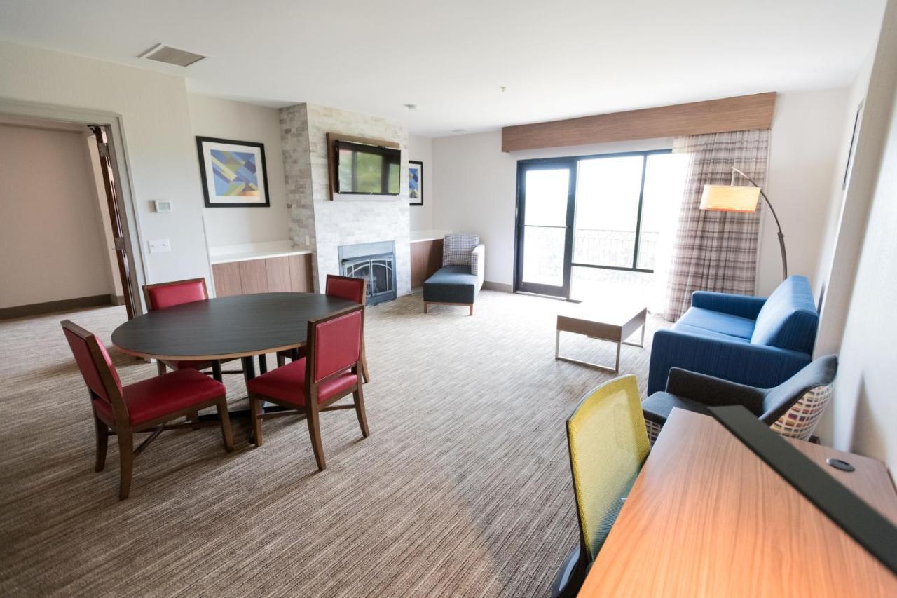 Holiday Inn Express & Suites Lexington North West-The Vineyard By Ihg Esterno foto