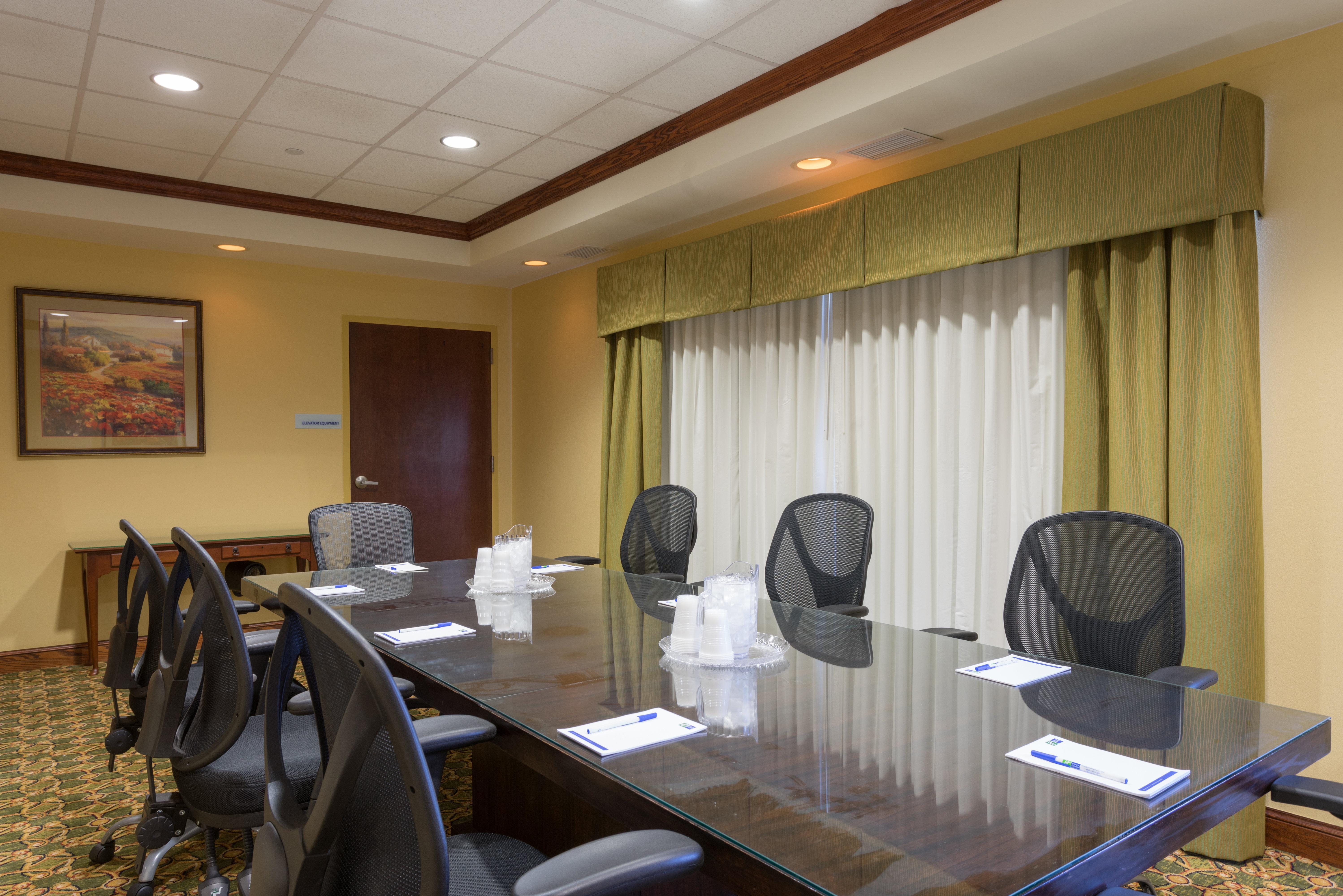 Holiday Inn Express & Suites Lexington North West-The Vineyard By Ihg Esterno foto