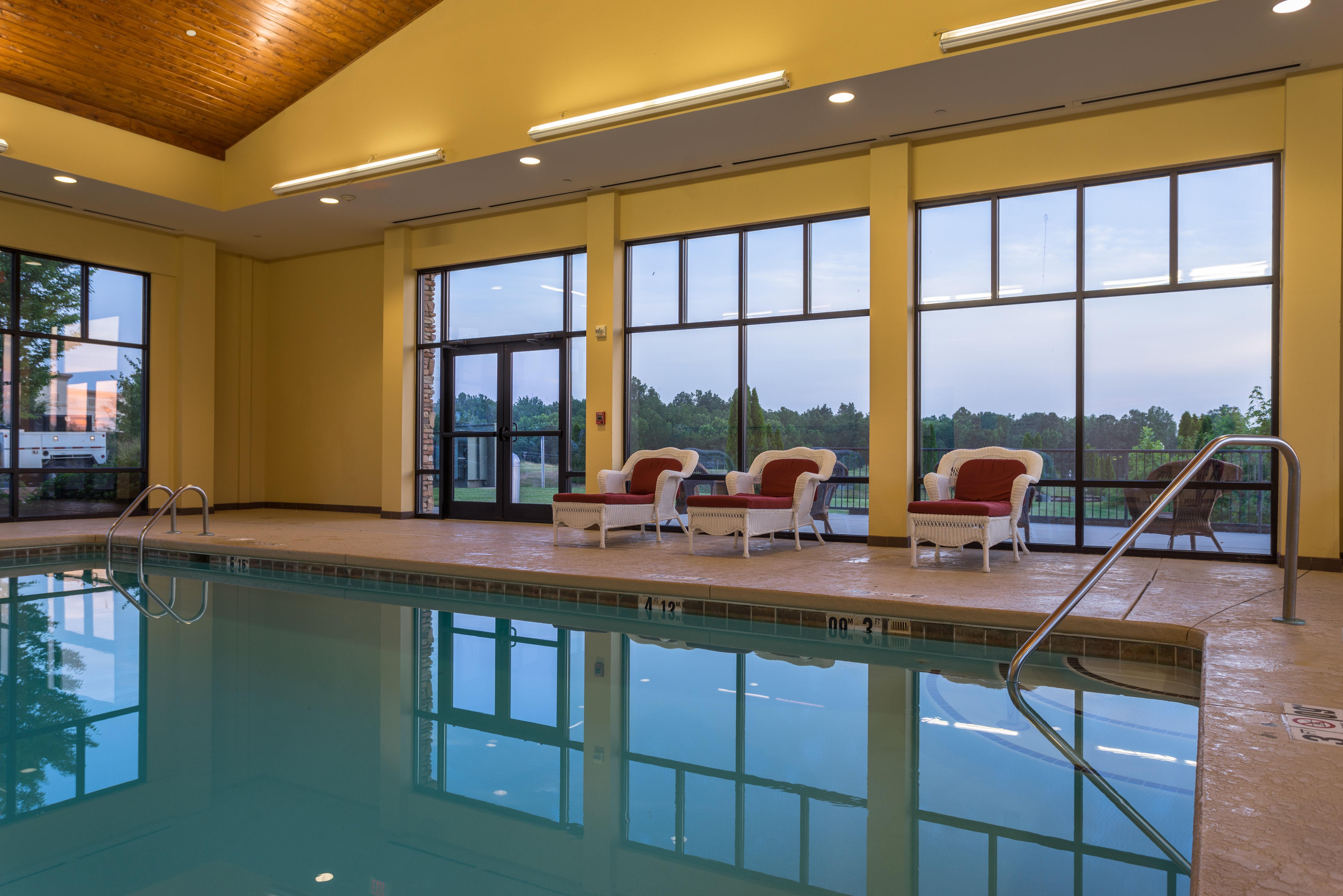 Holiday Inn Express & Suites Lexington North West-The Vineyard By Ihg Esterno foto